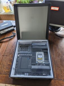 Motherboard box contents